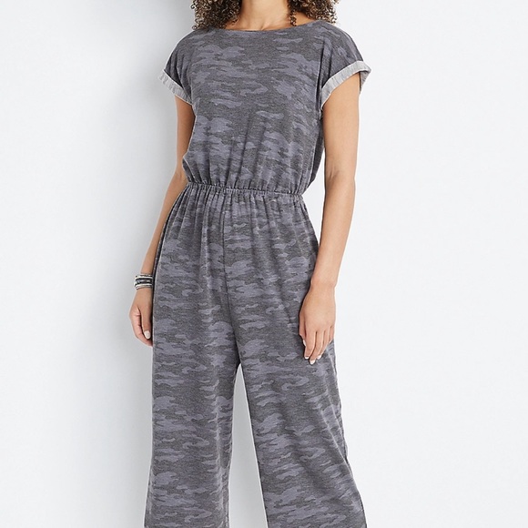 NWT‼️Camo reversible jumpsuit - Picture 4 of 4